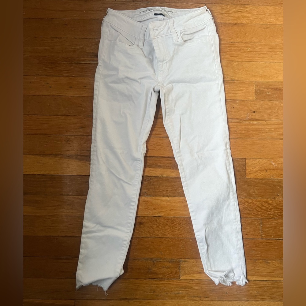 American Eagle white skinny jeans super stretch